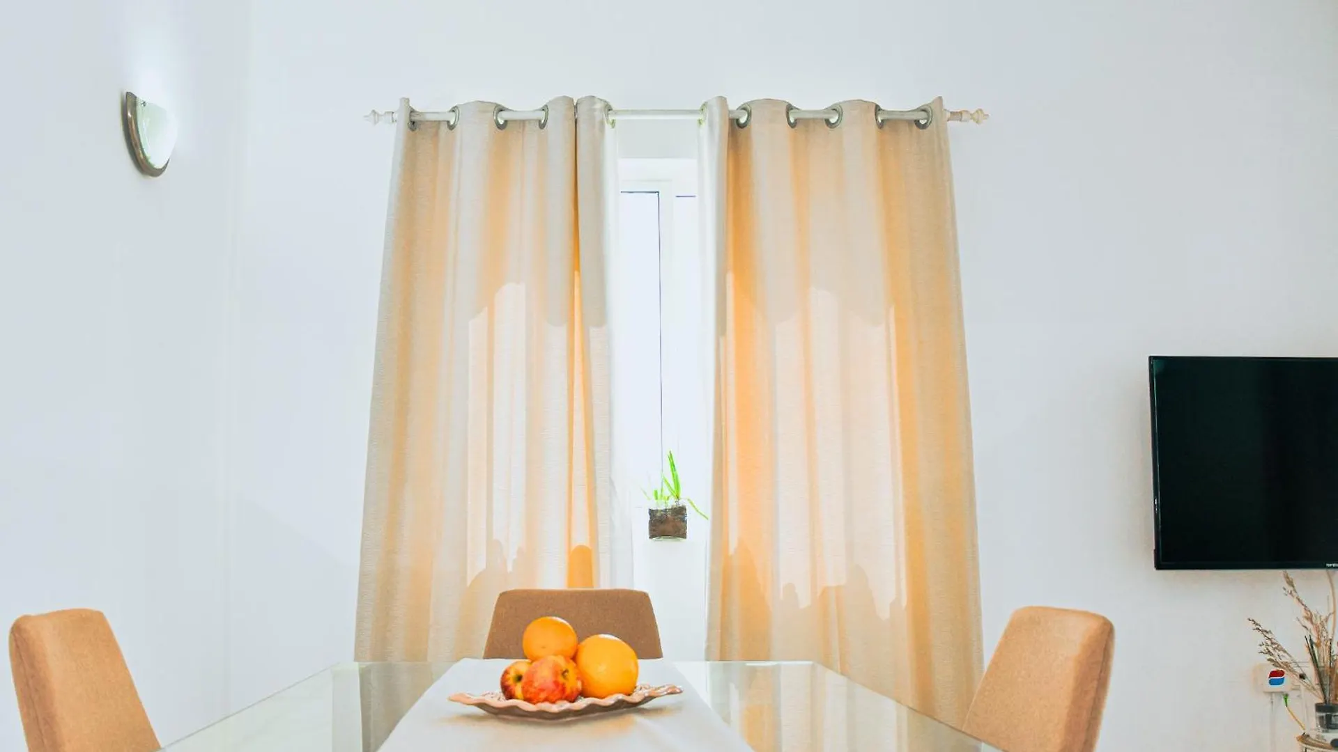 Ocean View, Spacious Suite With Terrace And Wi-Fi Praia Lejlighed
